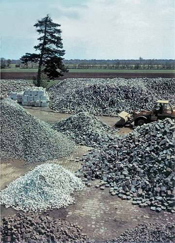 Pflastersteine aus gebrauchtem Naturstein