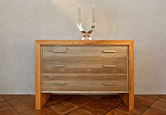 Massivmöbel und Dielen aus Altholz